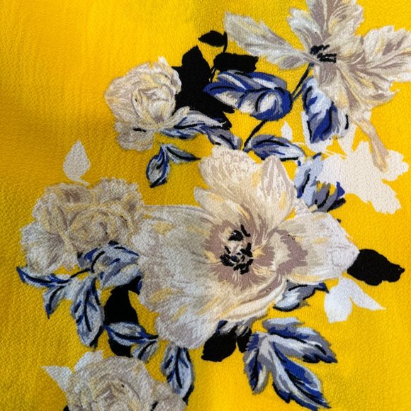 Ava & Viv Yellow Floral Short Sleeve Top - Picture 7 of 7